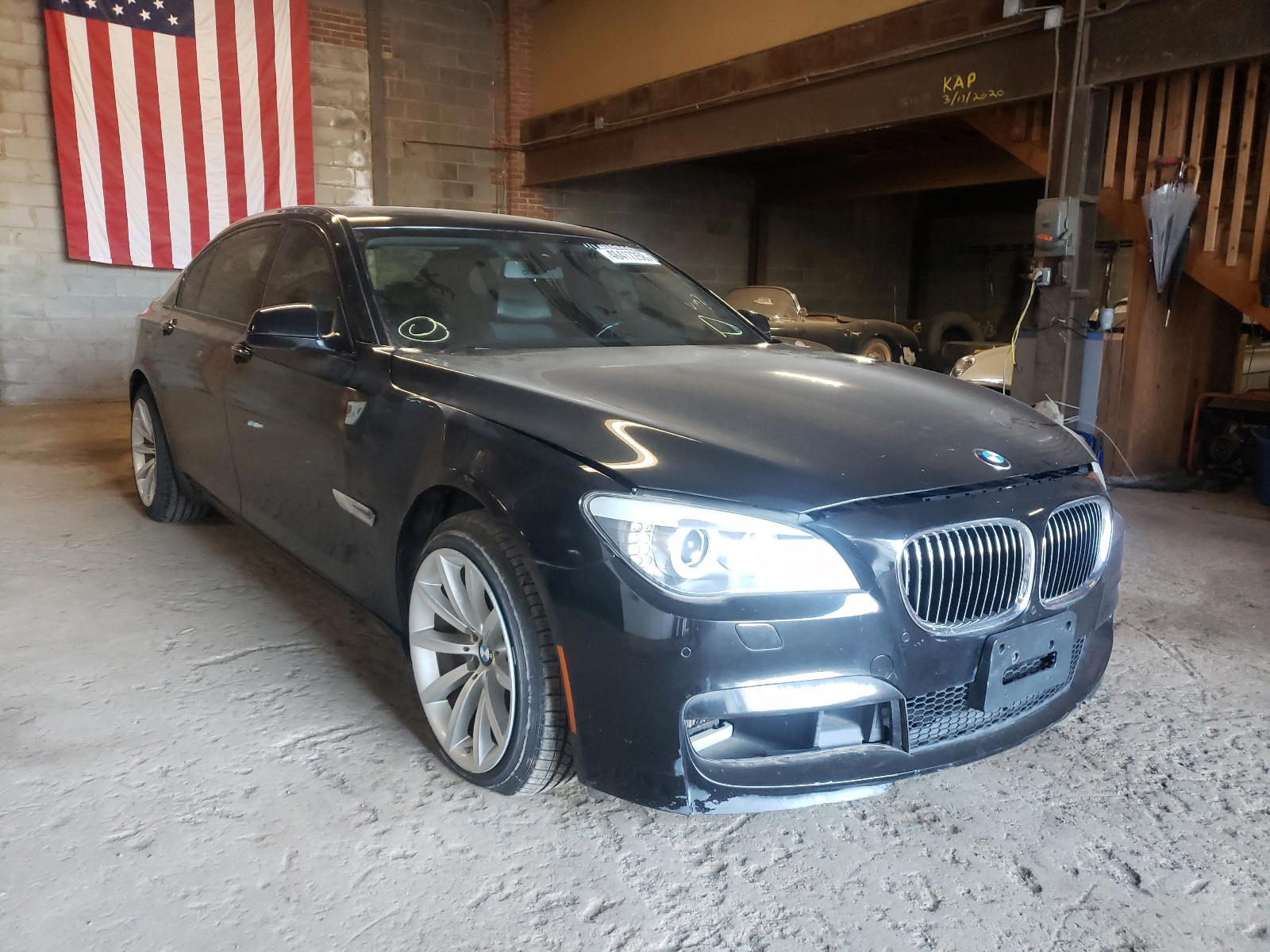BMW 750 LI 2012 with VIN WBAKB8C53CC963189 - Photo from auction