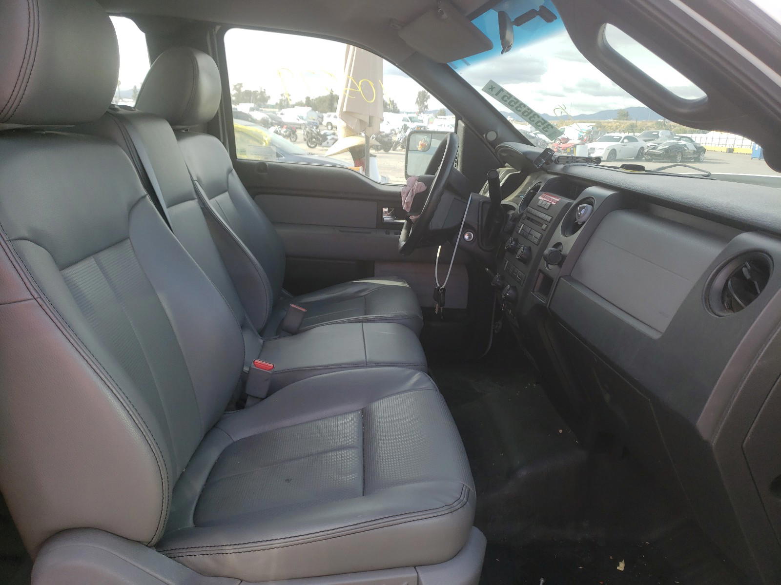 Photo 5 from auction – 2013 FORD F-150 with VIN 1FTFX1EF9DFA94438