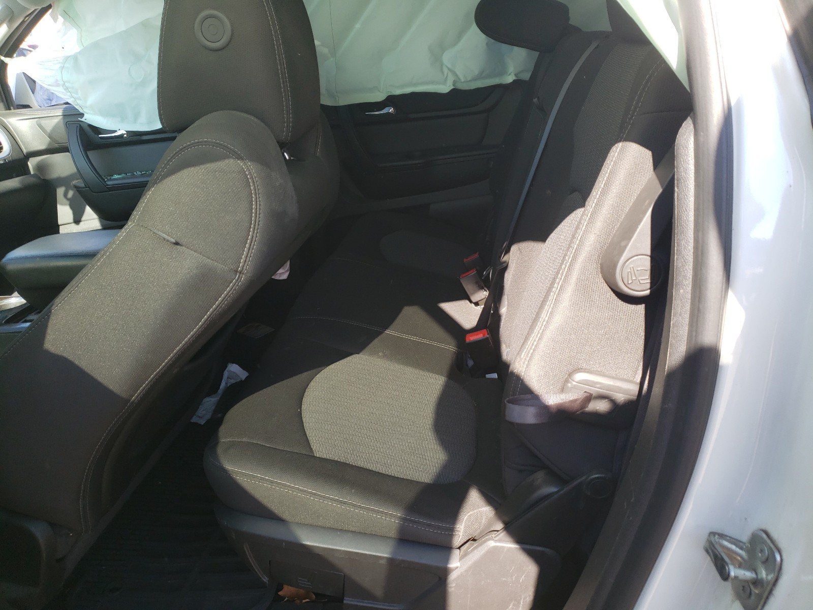 Photo 6 from auction – 2015 CHEVROLET TRAVERSE L with VIN 1GNKVGKDXFJ224082