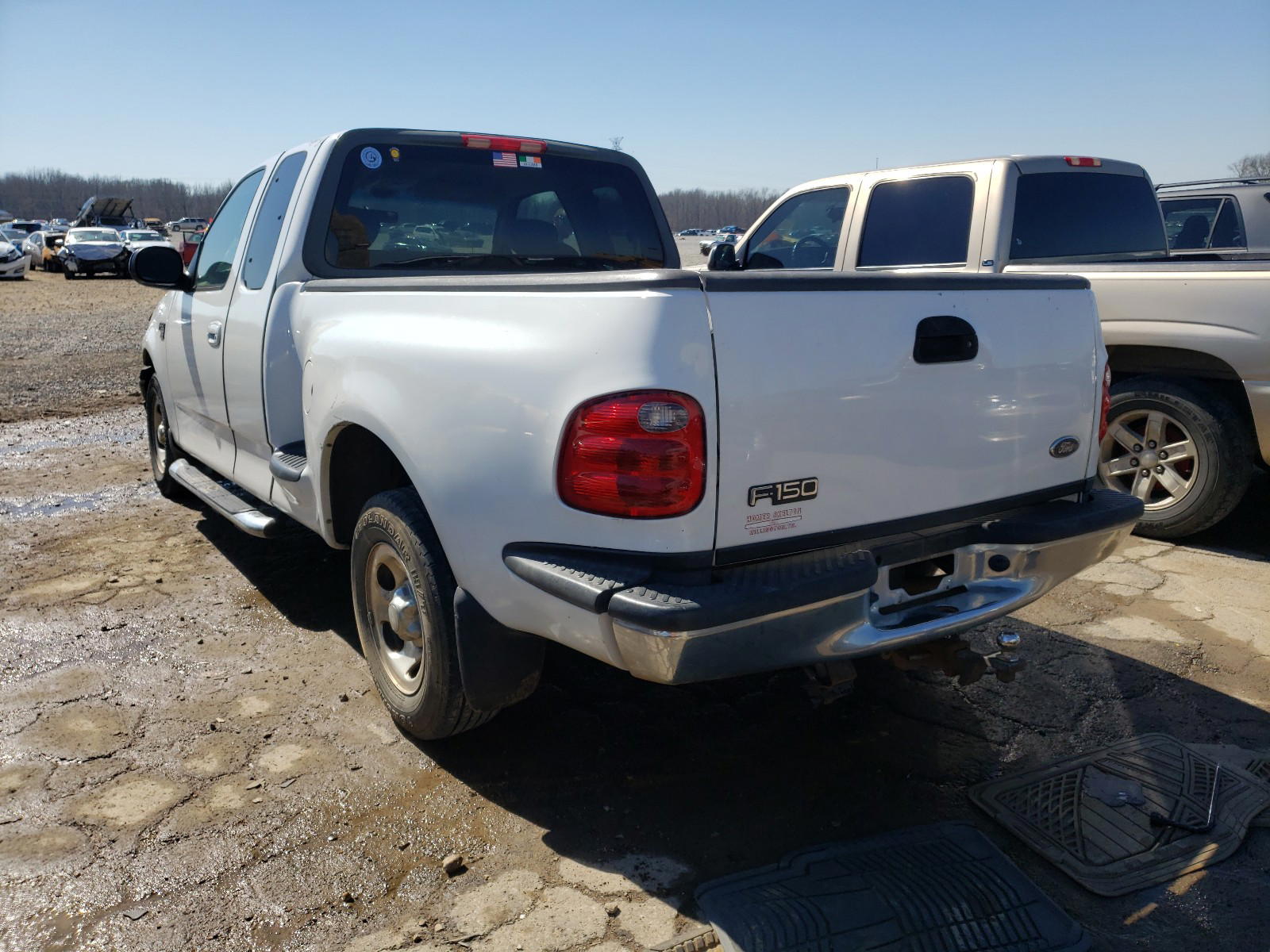 Photo 3 from auction – 2003 FORD F150 with VIN 1FTRX07W53KC31613
