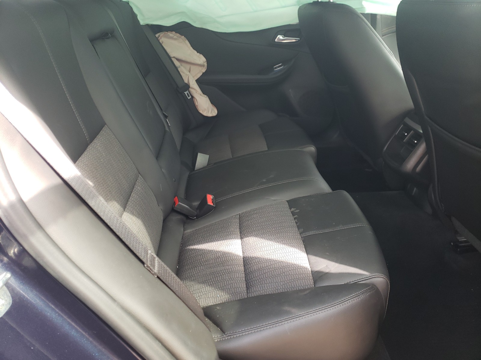 Photo 6 from auction – 2017 CHEVROLET IMPALA LT with VIN 1G1105SA9HU186156
