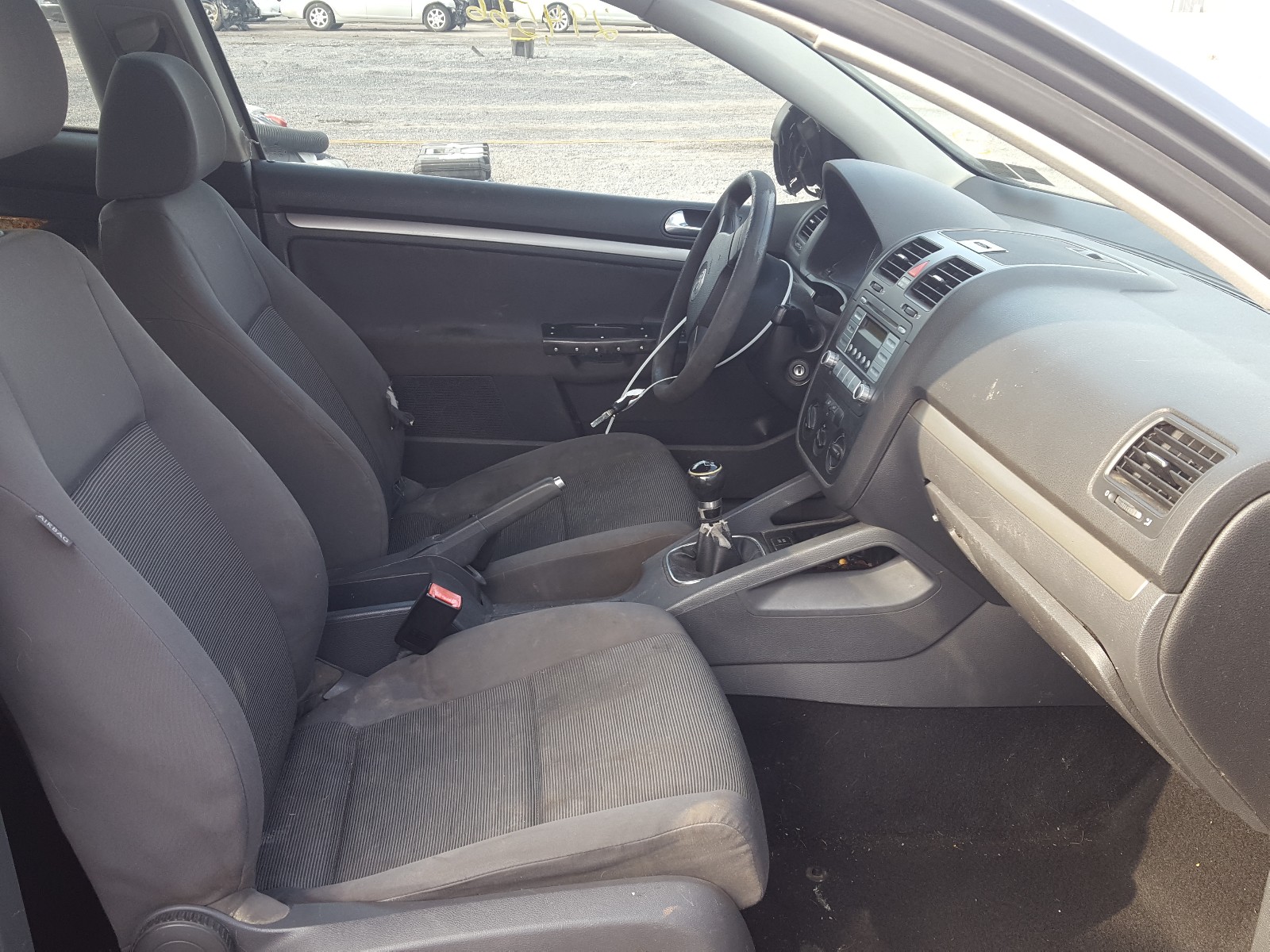 Photo 5 from auction – 2007 VOLKSWAGEN RABBIT with VIN WVWAS71K77W278408