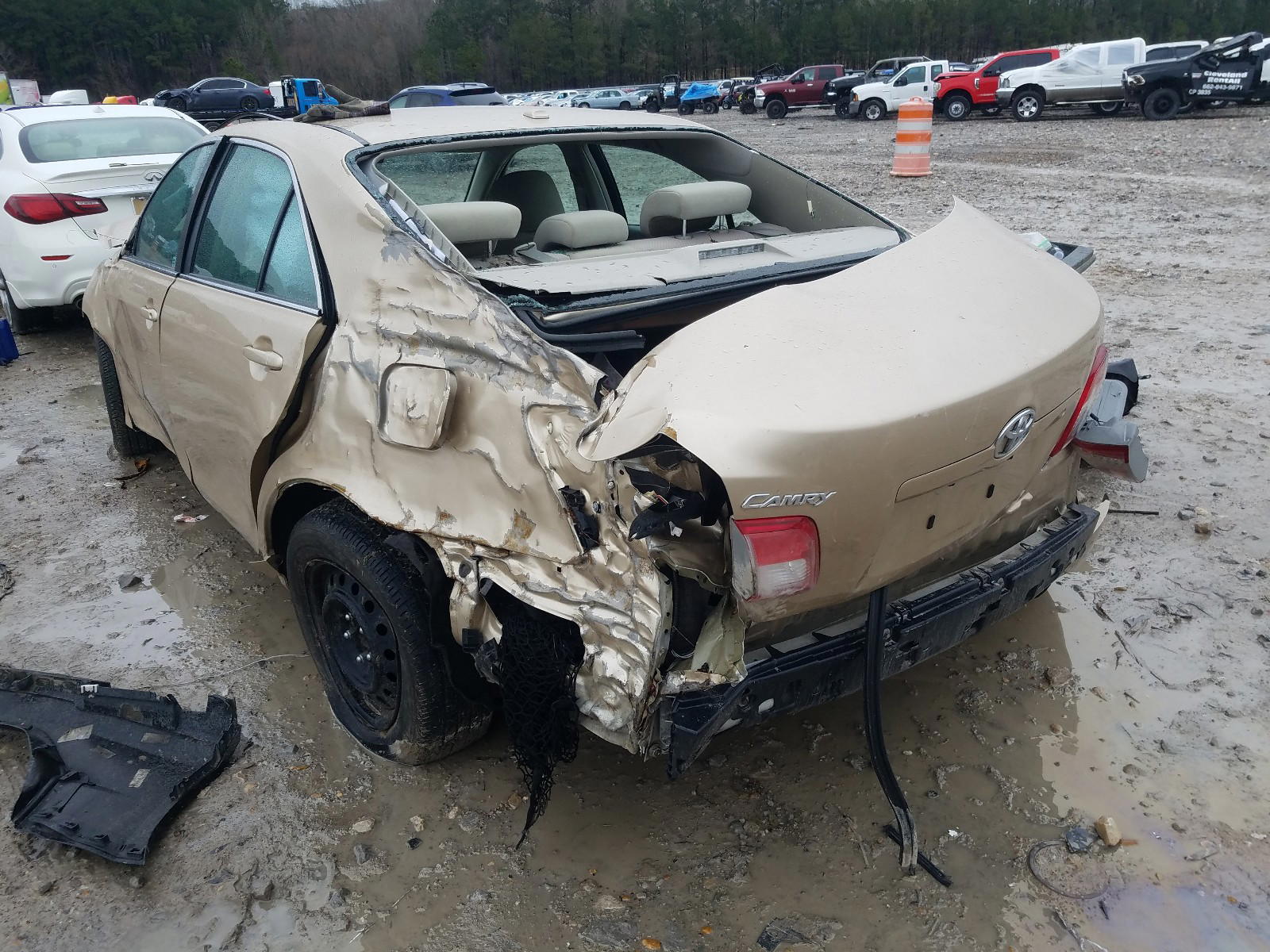 Photo 3 from auction – 2010 TOYOTA CAMRY BASE with VIN 4T4BF3EK6AR070214