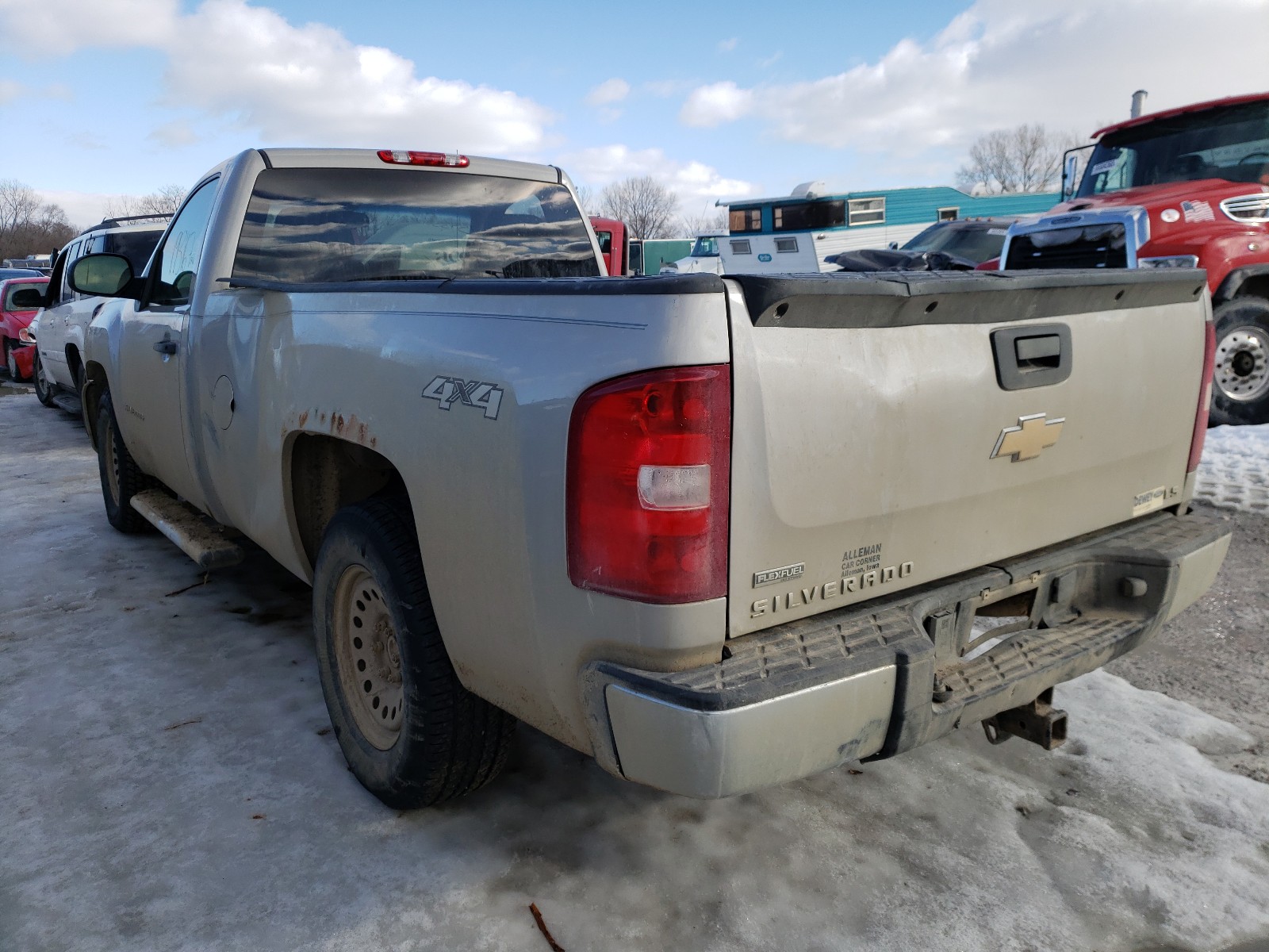 Photo 3 from auction – 2009 CHEVROLET SILVERADO with VIN 1GCEK14089Z137728