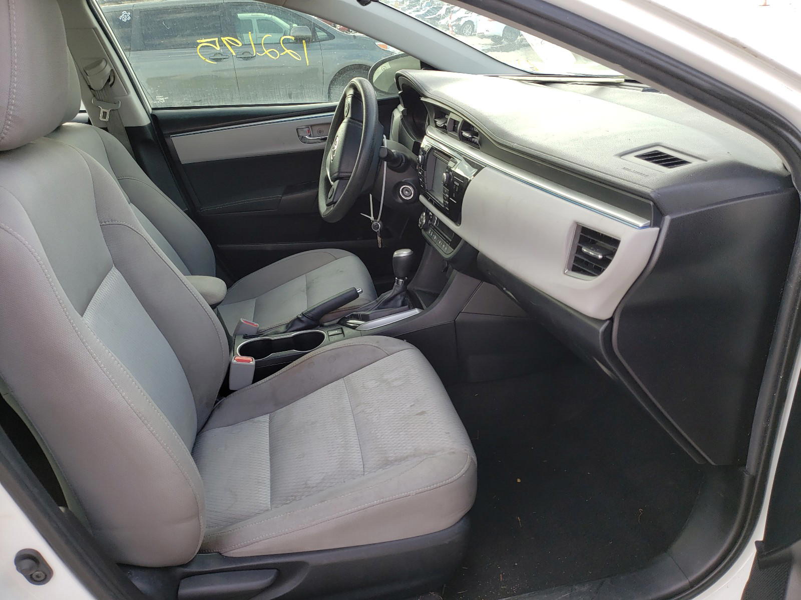 Photo 5 from auction – 2016 TOYOTA COROLLA L with VIN 2T1BURHE2GC642480
