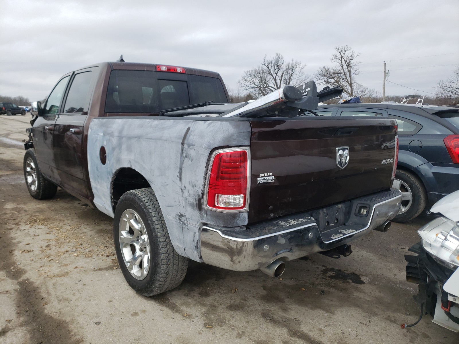 Zdjęcie 3 z aukcji – 2016 RAM 1500 LARAM z VIN 1C6RR7VT8FS653303