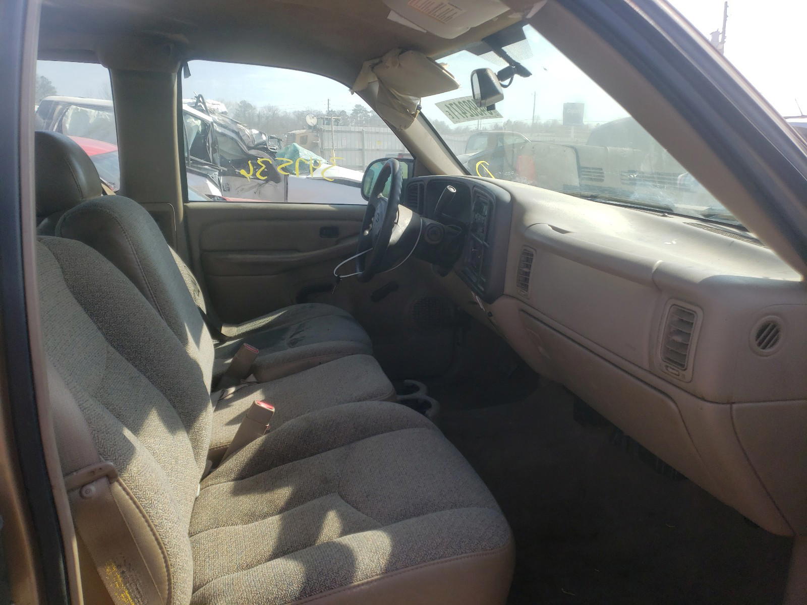 Photo 5 from auction – 2004 CHEVROLET SILVERADO with VIN 1GCEC19XX4Z316266