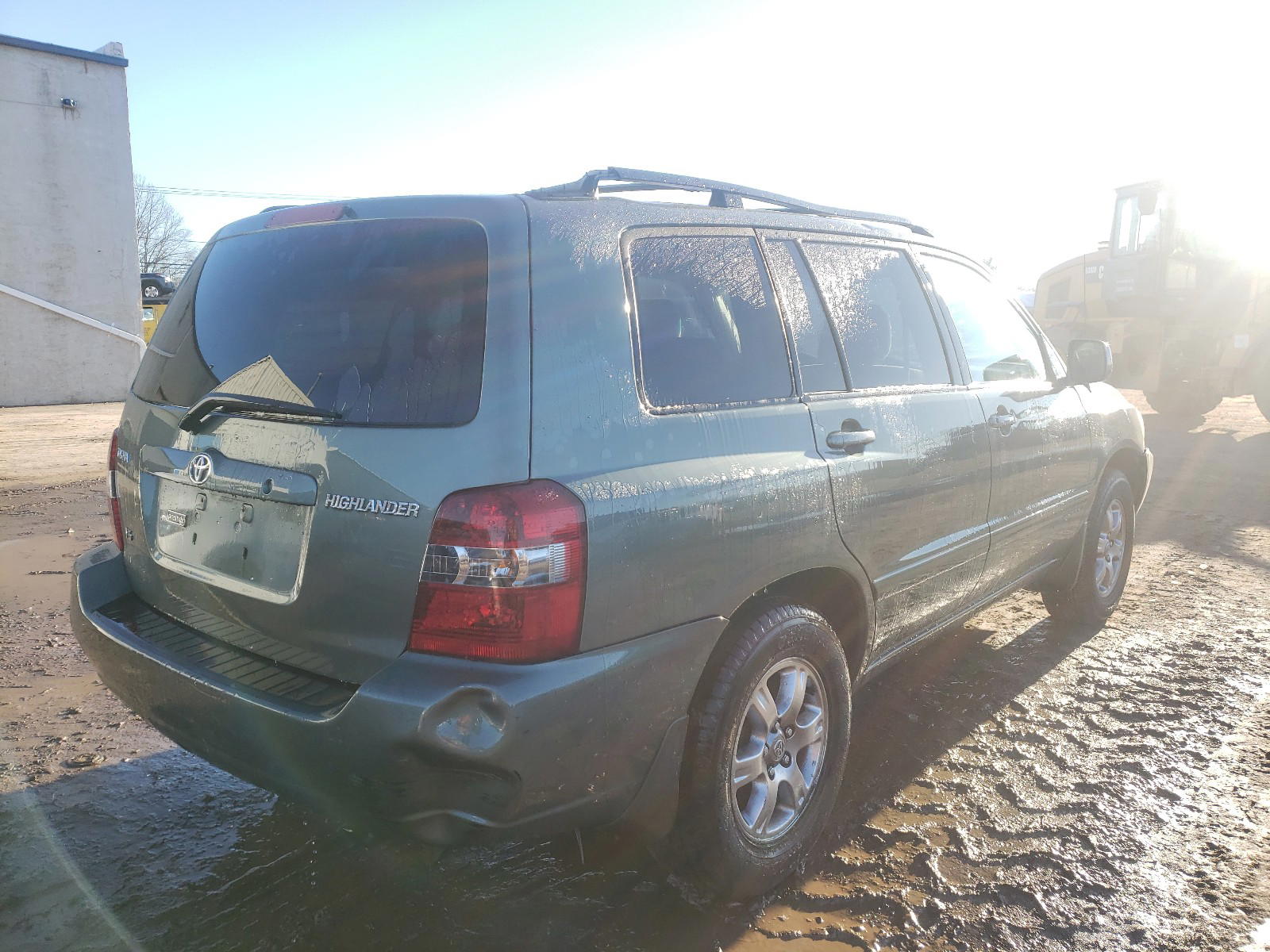 Photo 4 from auction – 2005 TOYOTA HIGHLANDER with VIN JTEDP21A850083812
