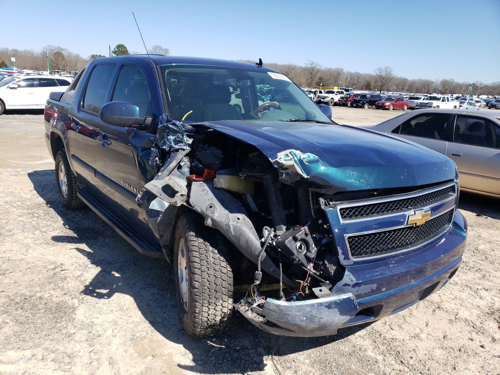 CHEVROLET AVALANCHE 2007 with VIN 3GNEC12077G119967 - Photo from auction