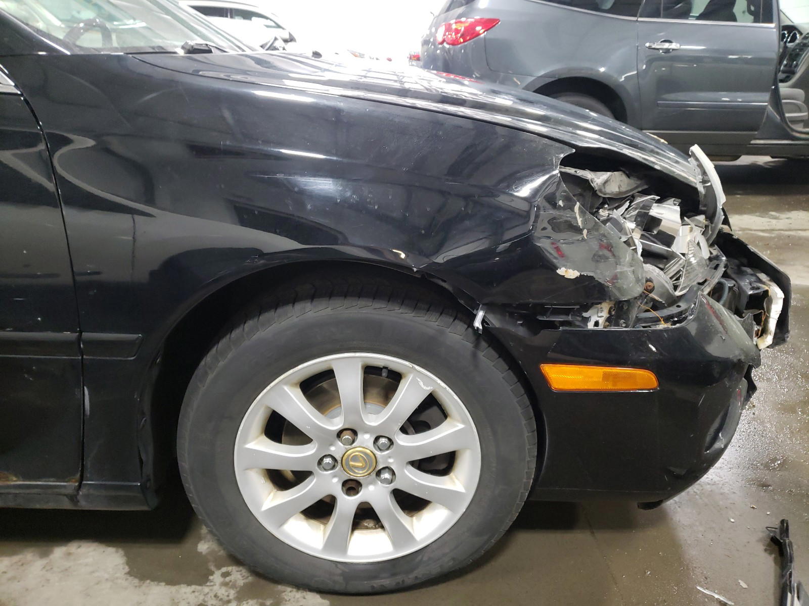 Photo 9 from auction – 2003 LEXUS ES 300 with VIN JTHBF30G636012370
