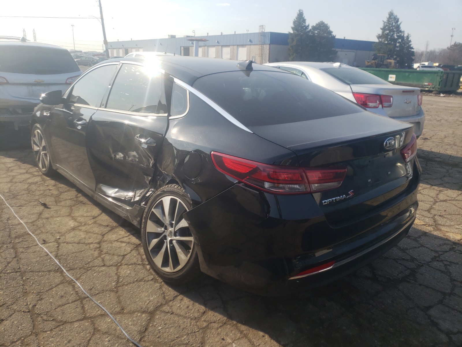 Photo 3 from auction – 2018 KIA OPTIMA LX with VIN 5XXGT4L36JG256727