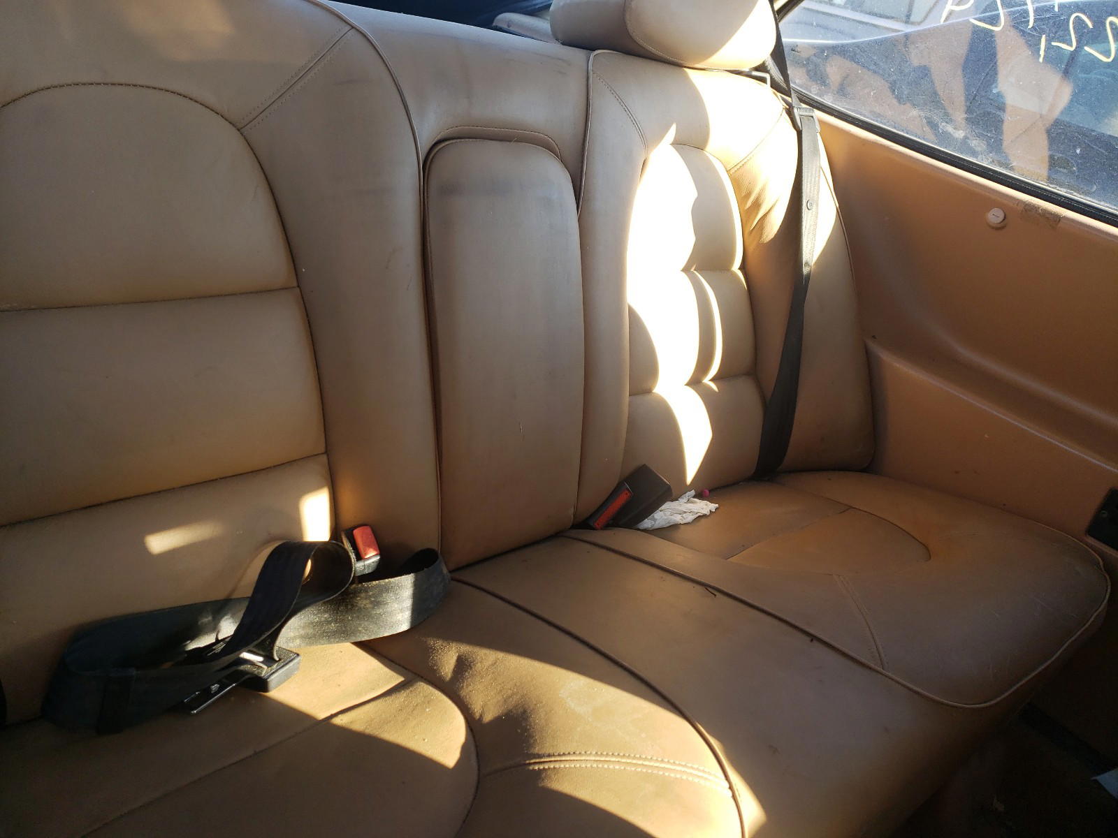 Photo 6 from auction – 1991 SAAB 900 BASE with VIN YS3AK35E8M5003833