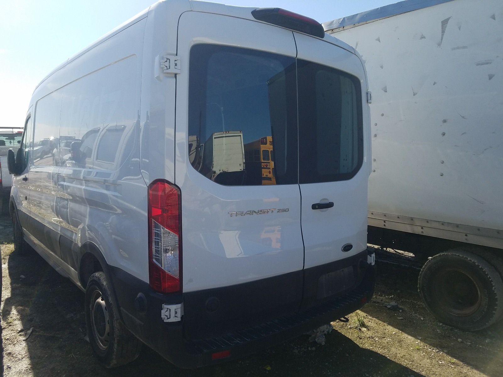 Photo 3 from auction – 2020 FORD TRANSIT T- with VIN 1FTBR1C81LKA06825
