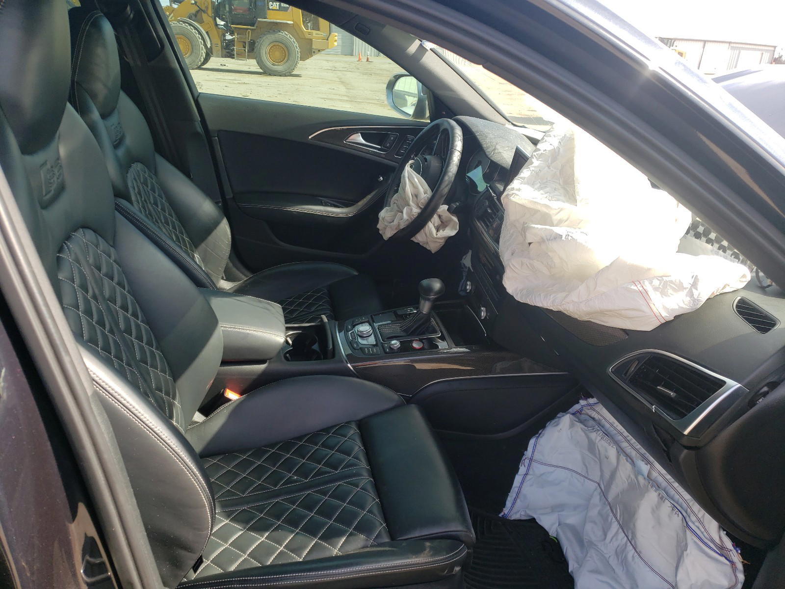 Photo 5 from auction – 2015 AUDI S6 with VIN WAUF2AFCXFN015190