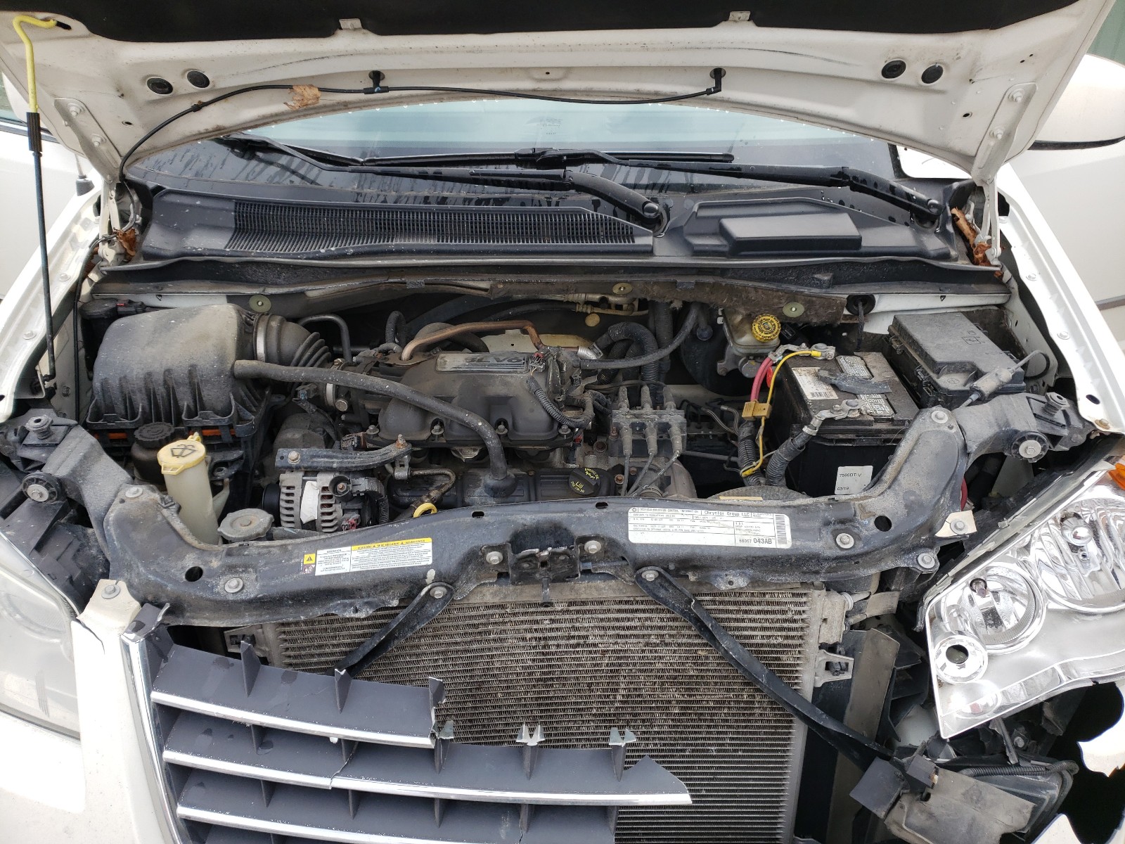 Photo 7 from auction – 2010 CHRYSLER TOWN & COU with VIN 2A4RR5D12AR113625