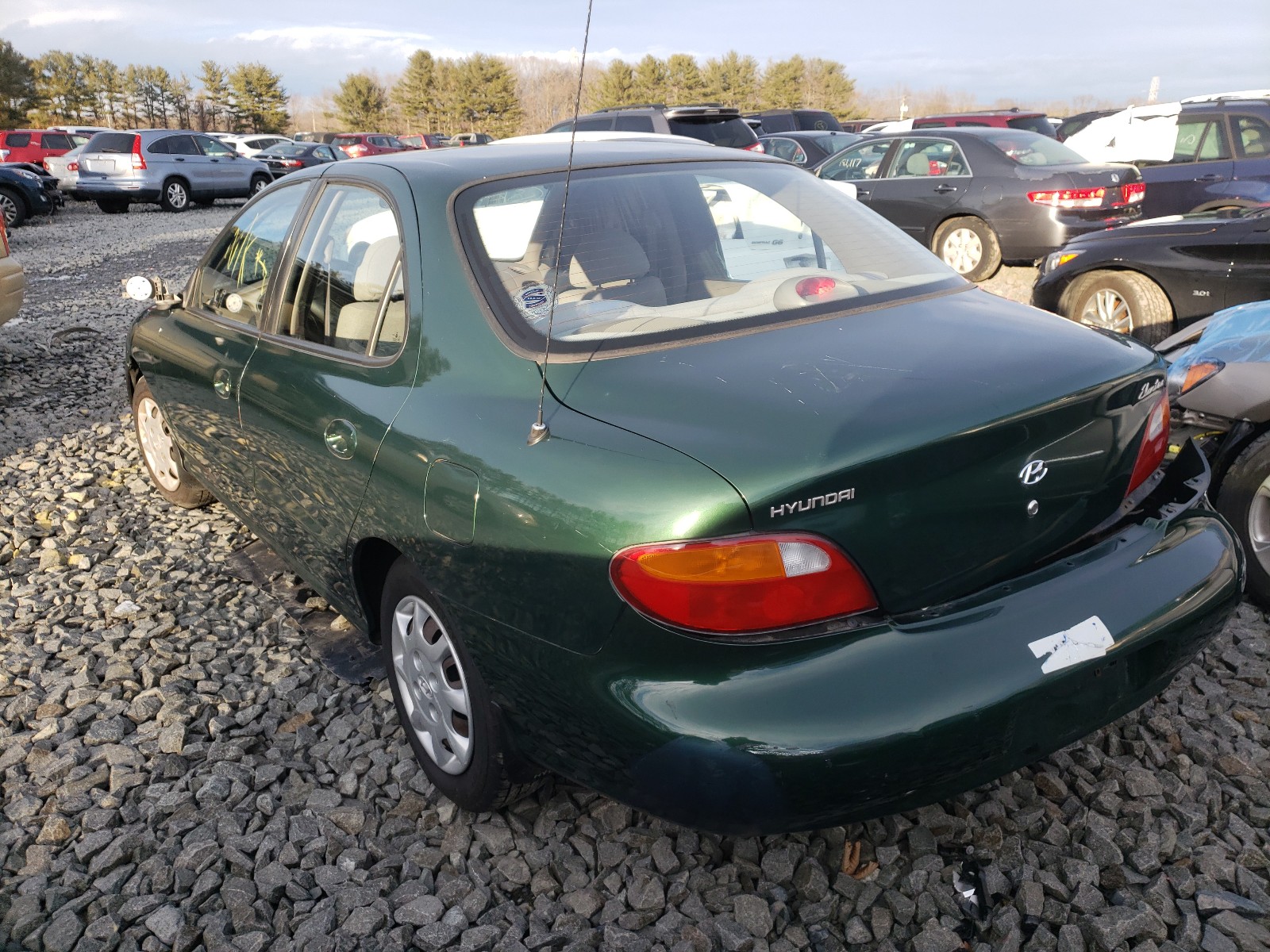 Photo 3 from auction – 1998 HYUNDAI ELANTRA with VIN KMHJF24M5WU692149