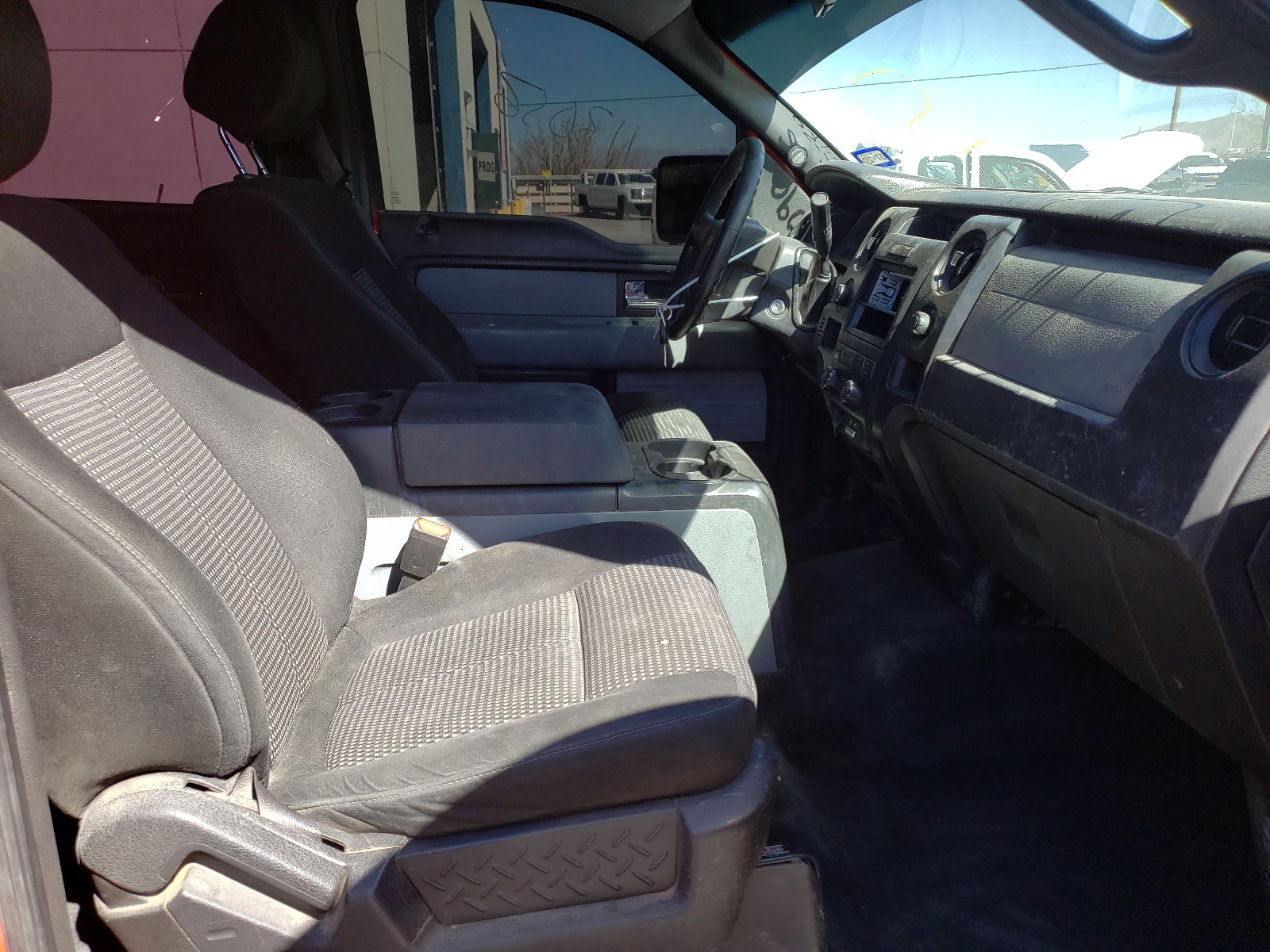 Photo 5 from auction – 2014 FORD F150 SUPER with VIN 1FTFW1EF0EKE80628