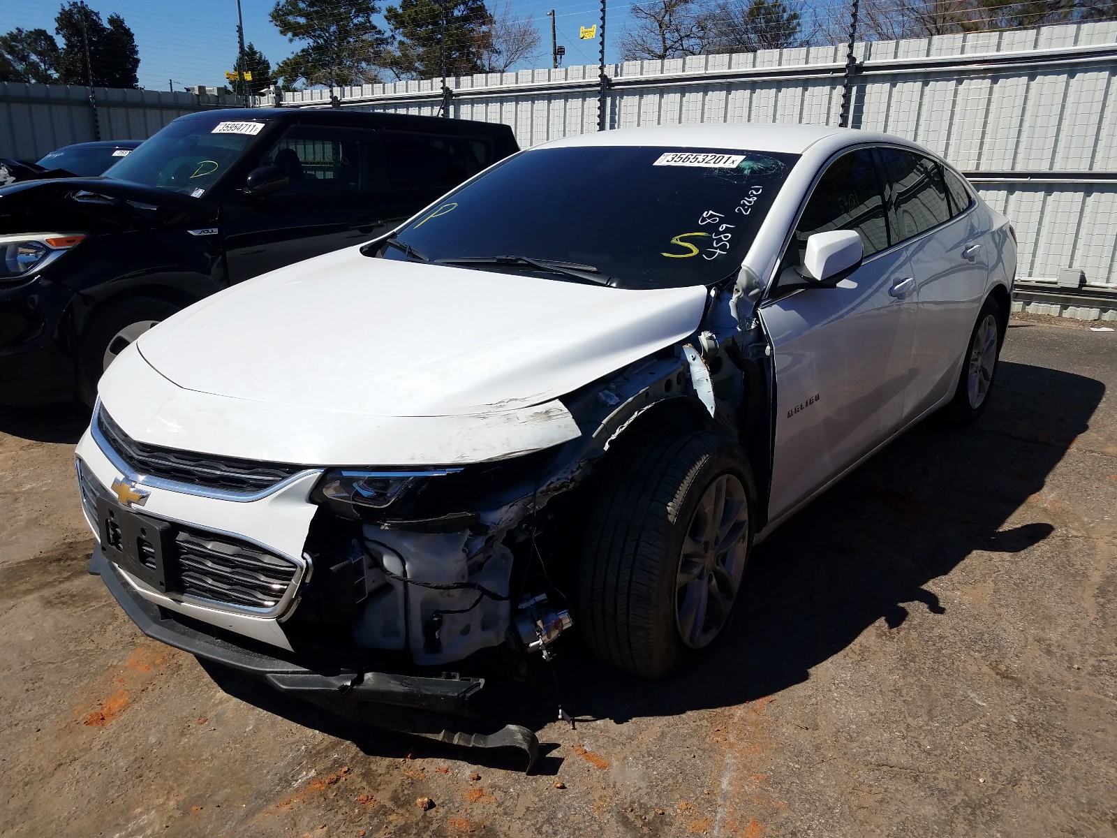 Photo 2 from auction – 2018 CHEVROLET MALIBU LT with VIN 1G1ZD5STXJF264589