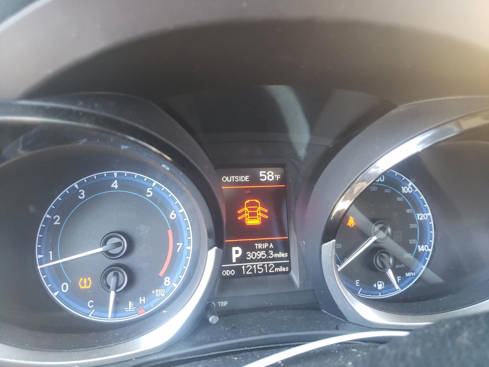 Photo 8 from auction – 2015 TOYOTA COROLLA L with VIN 5YFBURHE7FP256491