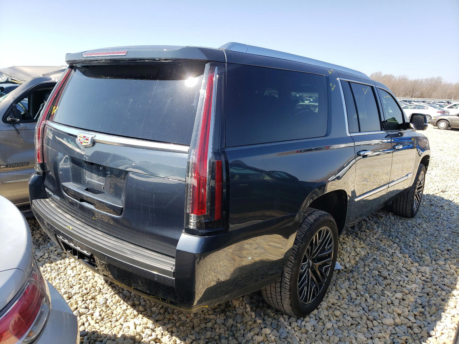 Photo 4 from auction – 2020 CADILLAC ESCALADE E with VIN 1GYS4HKJ3LR133976