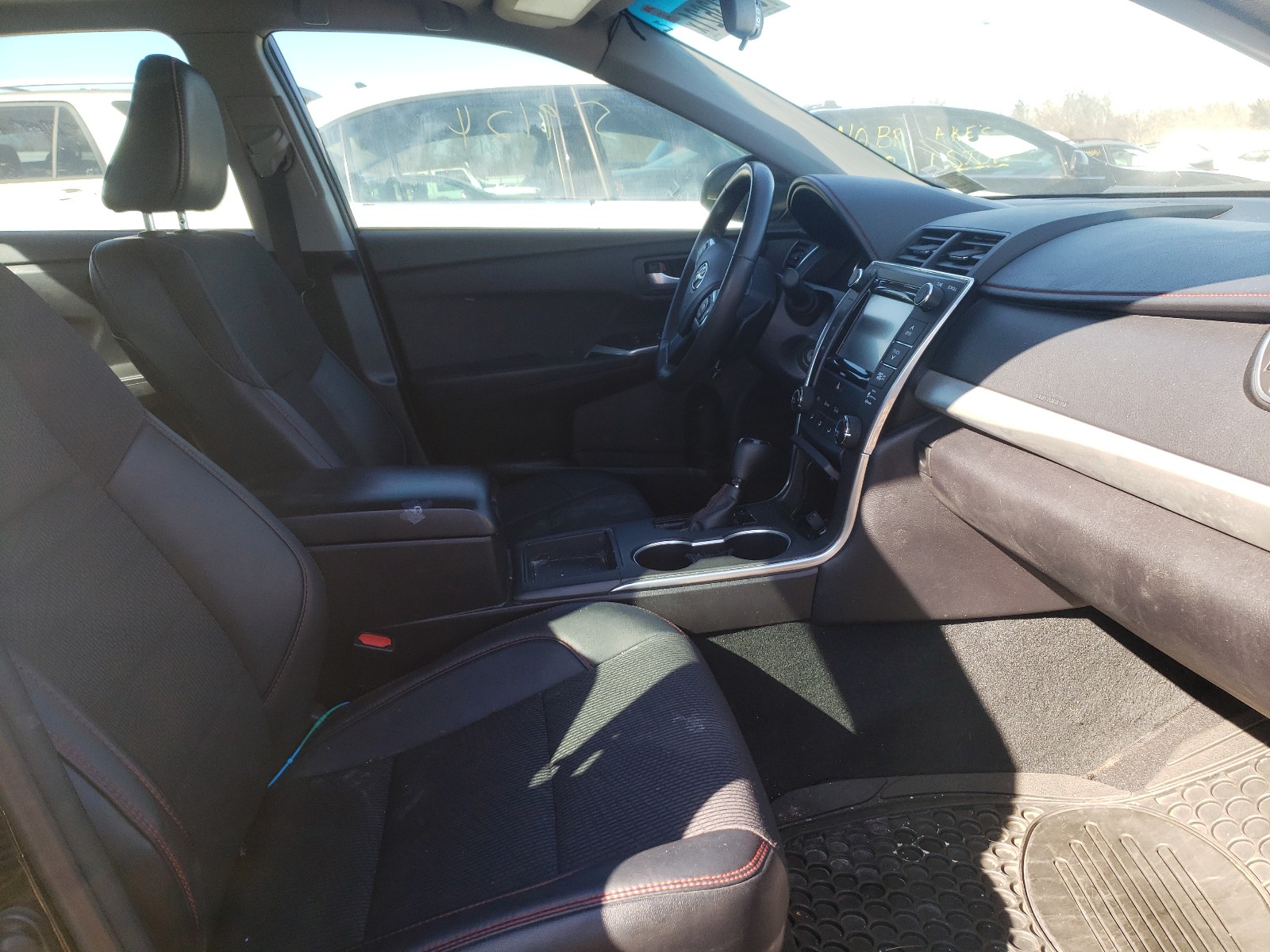 Photo 5 from auction – 2017 TOYOTA CAMRY LE with VIN 4T1BF1FK0HU274966