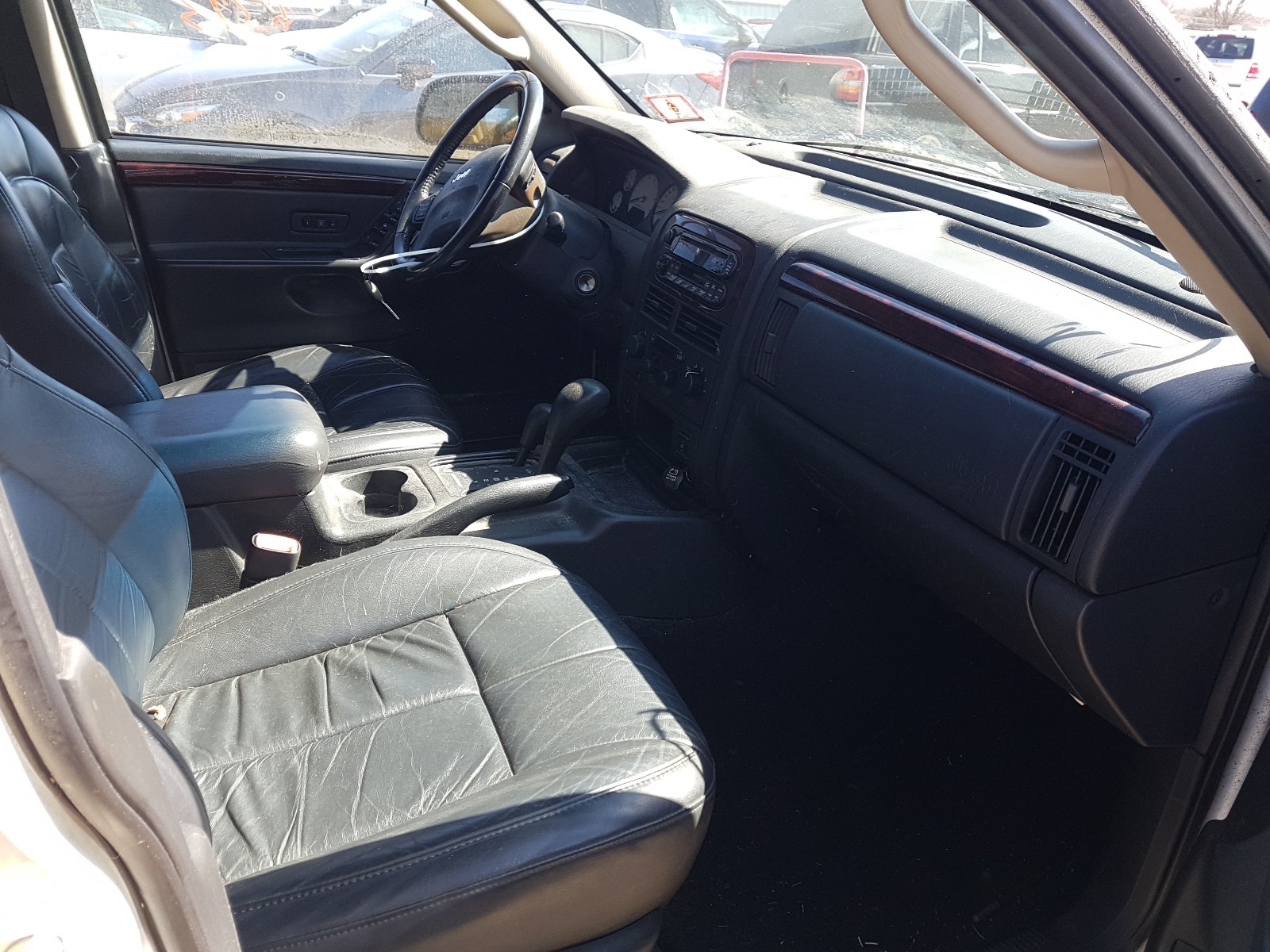Photo 5 from auction – 2004 JEEP GRAND CHER with VIN 1J8GW58N14C103192