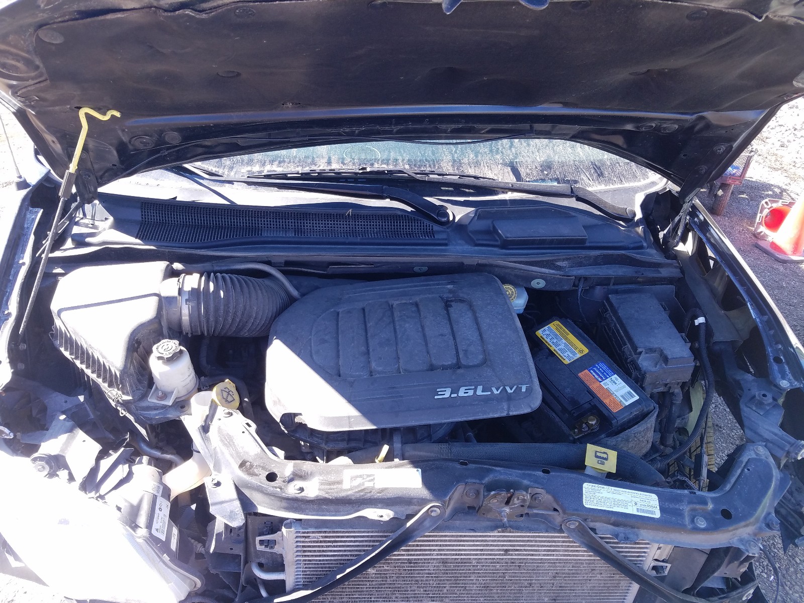 Photo 7 from auction – 2014 CHRYSLER TOWN & COU with VIN 2C4RC1BG1ER115072