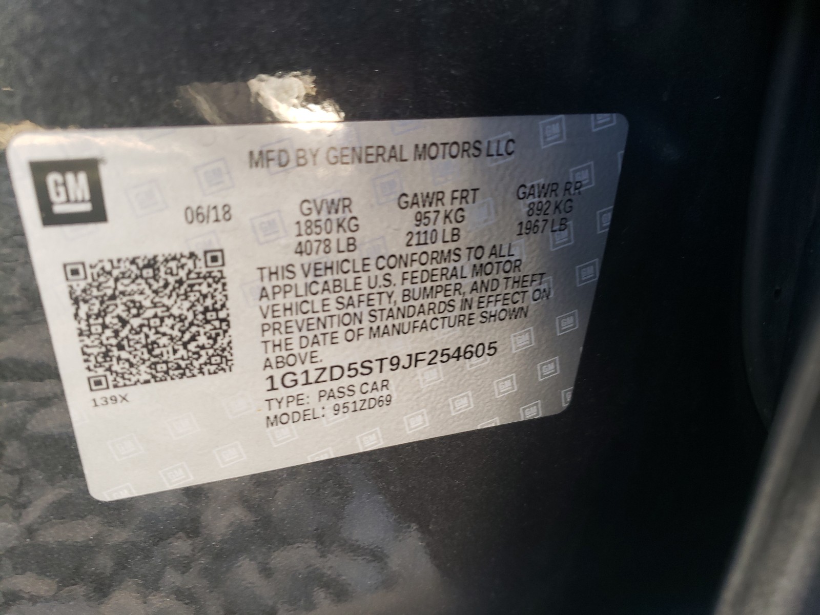 Photo 10 from auction – 2018 CHEVROLET MALIBU LT with VIN 1G1ZD5ST9JF254605