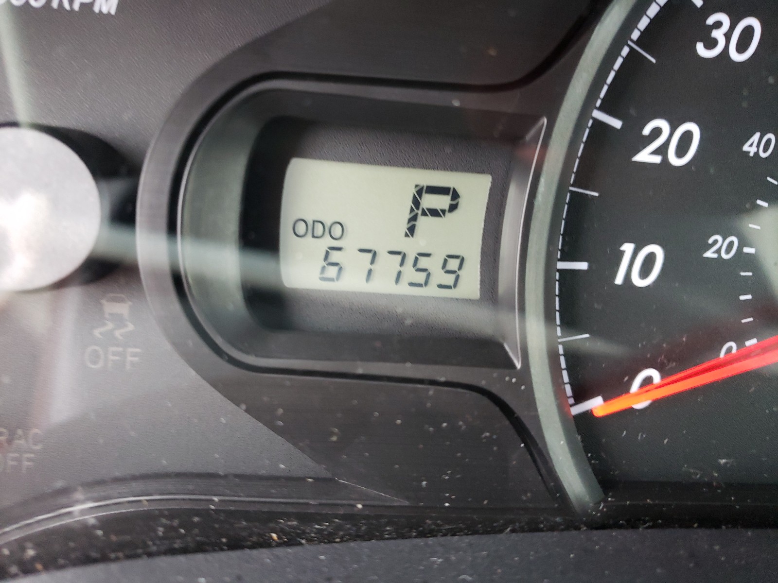 Photo 8 from auction – 2014 TOYOTA SIENNA LE with VIN 5TDKK3DC9ES526382