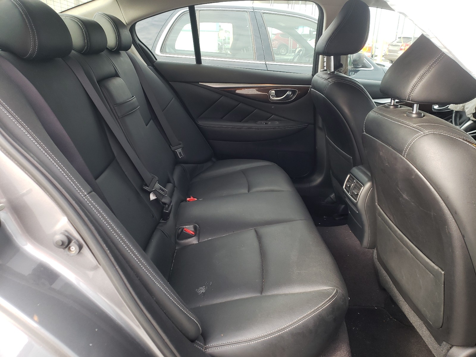 Photo 6 from auction – 2015 INFINITI Q50 BASE with VIN JN1BV7AR5FM408837