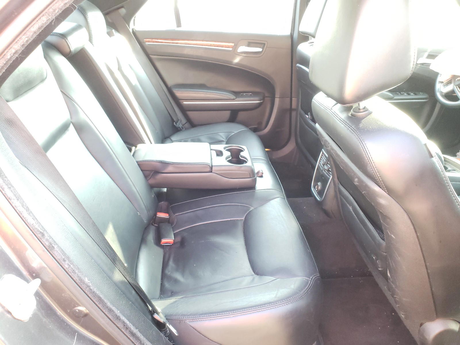 Photo 6 from auction – 2014 CHRYSLER 300 with VIN 2C3CCARGXEH280432