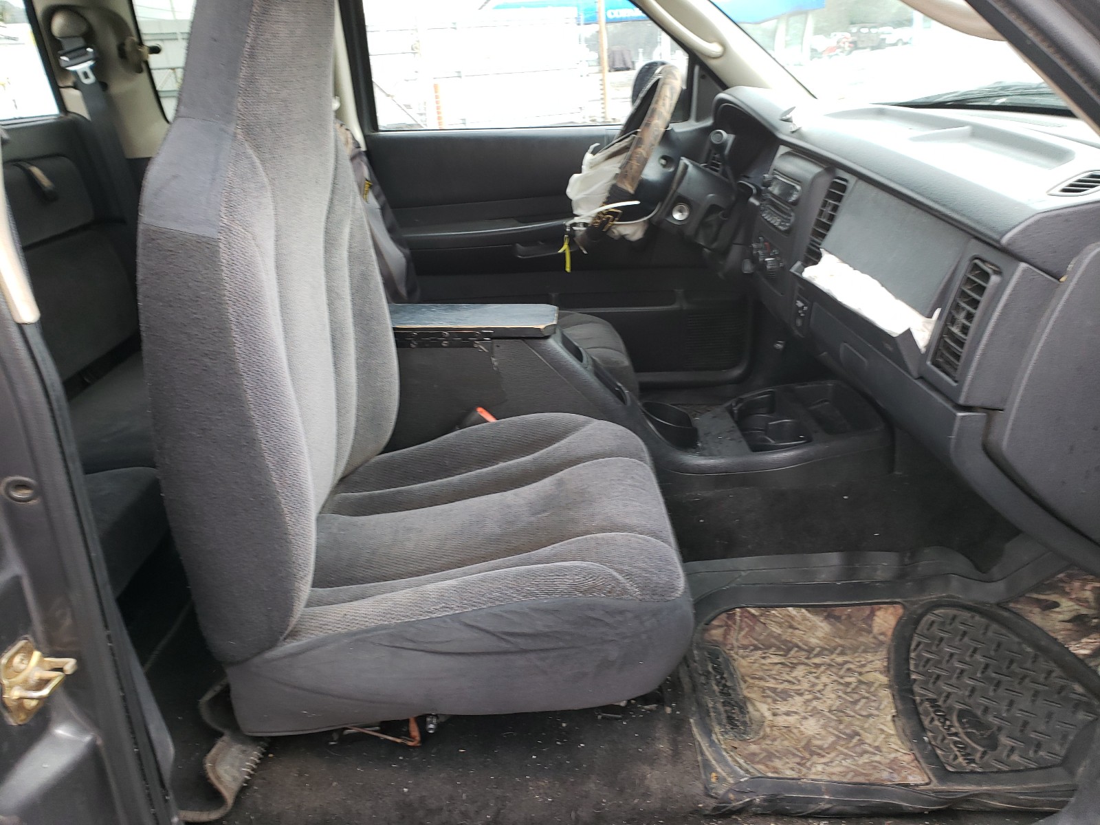 Photo 5 from auction – 2003 DODGE DAKOTA SXT with VIN 1D7HG12XX3S234627