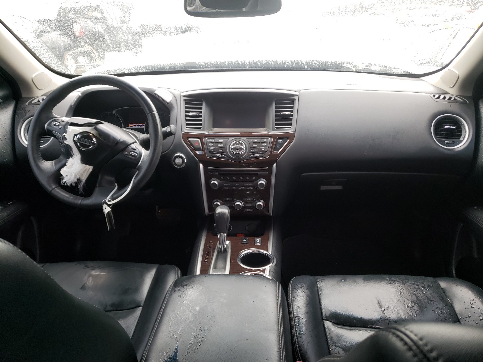 Photo 9 from auction – 2016 NISSAN PATHFINDER with VIN 5N1AR2MM7GC637216