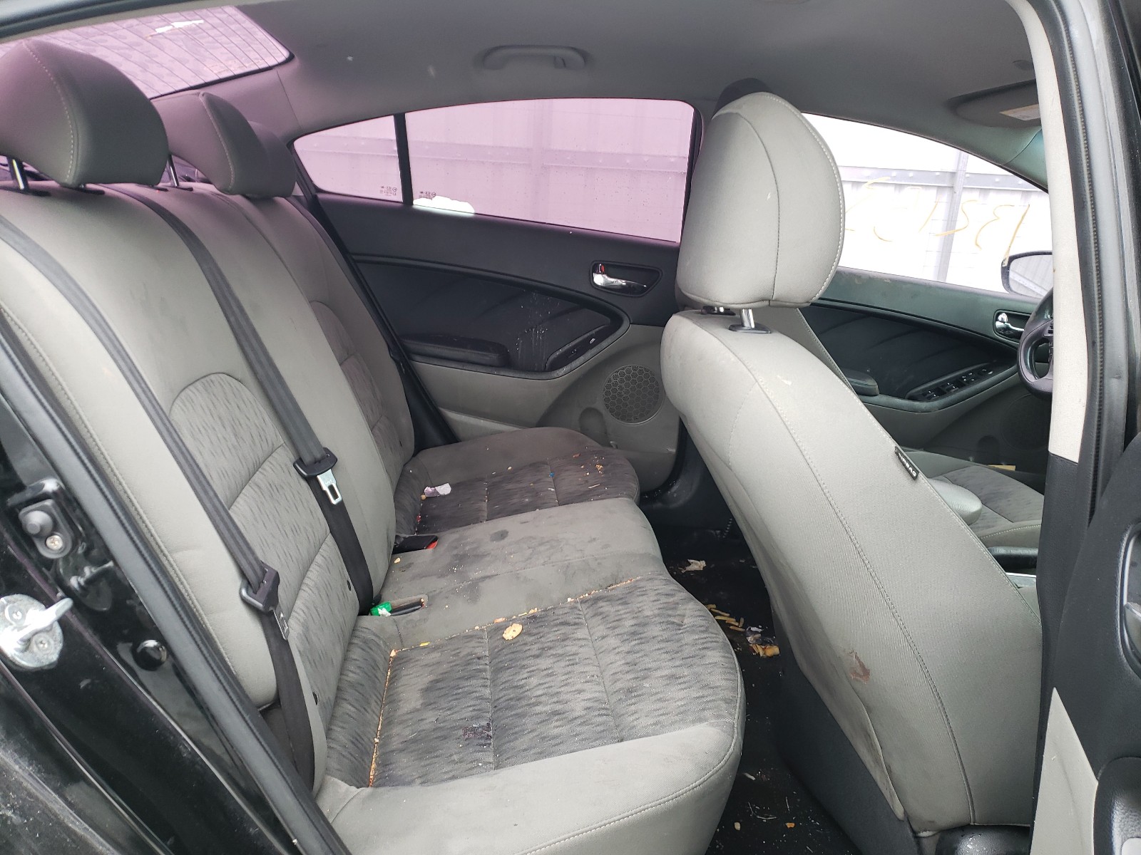 Zdjęcie 6 z aukcji – 2015 KIA FORTE LX z VIN KNAFK4A60F5425161