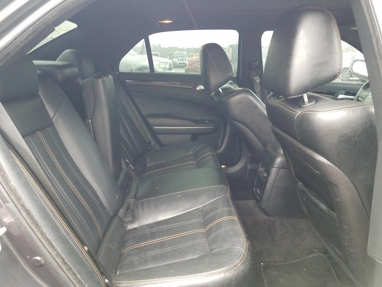Photo 6 from auction – 2016 CHRYSLER 300 S with VIN 2C3CCABG2GH269759