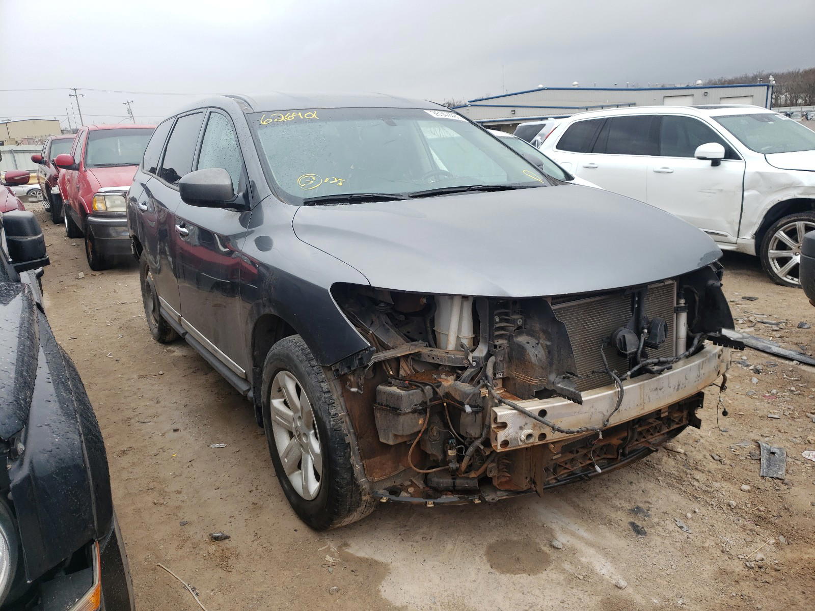 NISSAN PATHFINDER 2016 with VIN 5N1AR2MM2GC626401 - Photo from auction