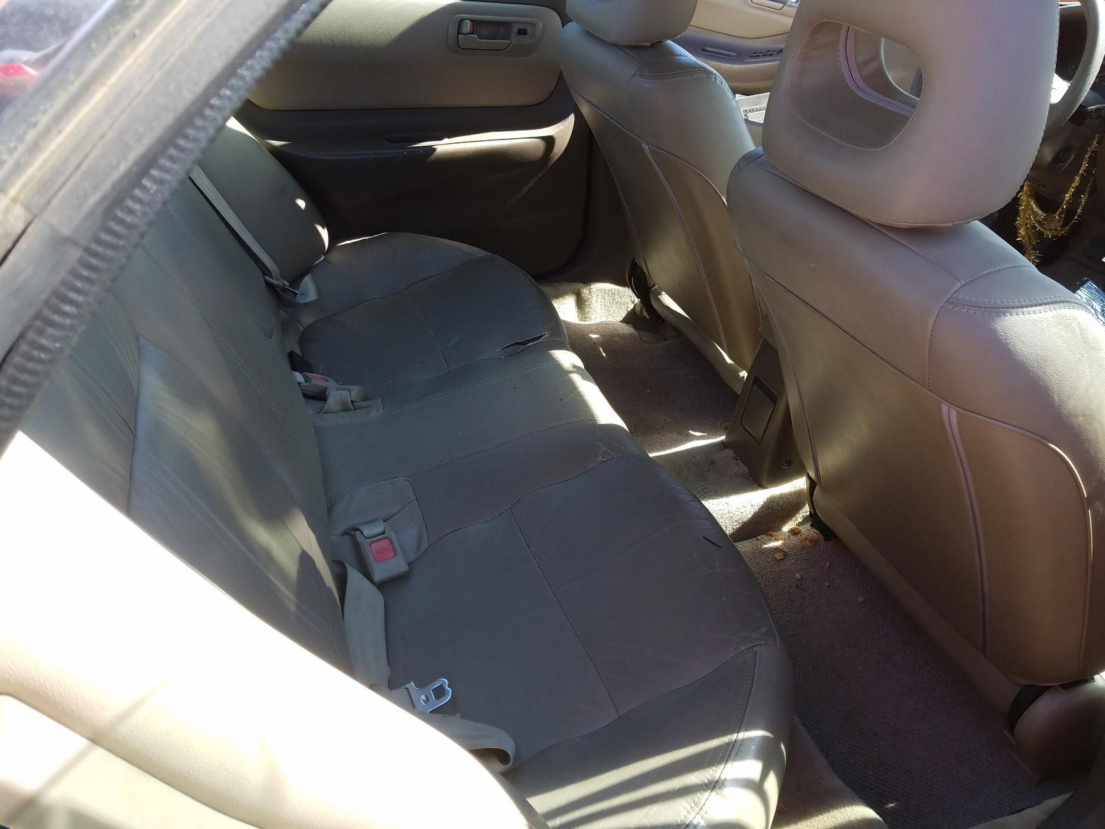Photo 6 from auction – 2000 ACURA INTEGRA with VIN JH4DB7667YS000723