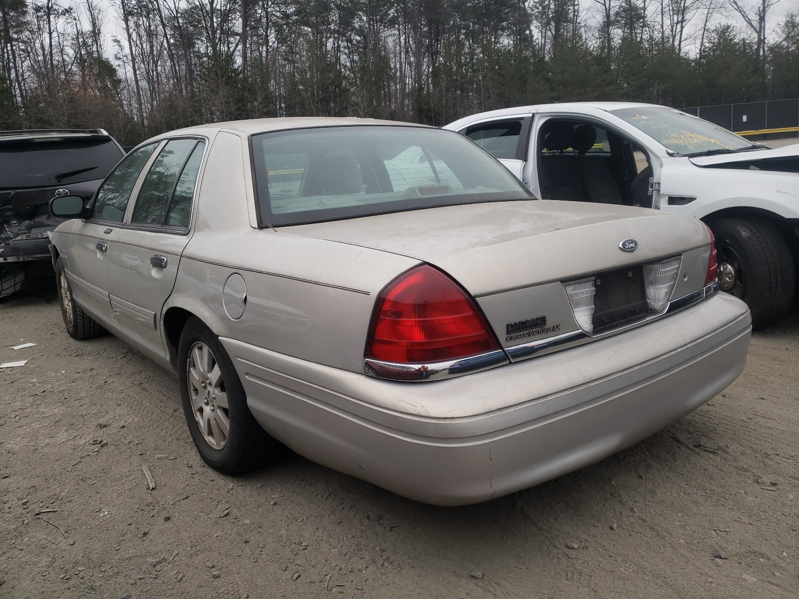 Photo 3 from auction – 2008 FORD CROWN VICT with VIN 2FAFP74V88X139543