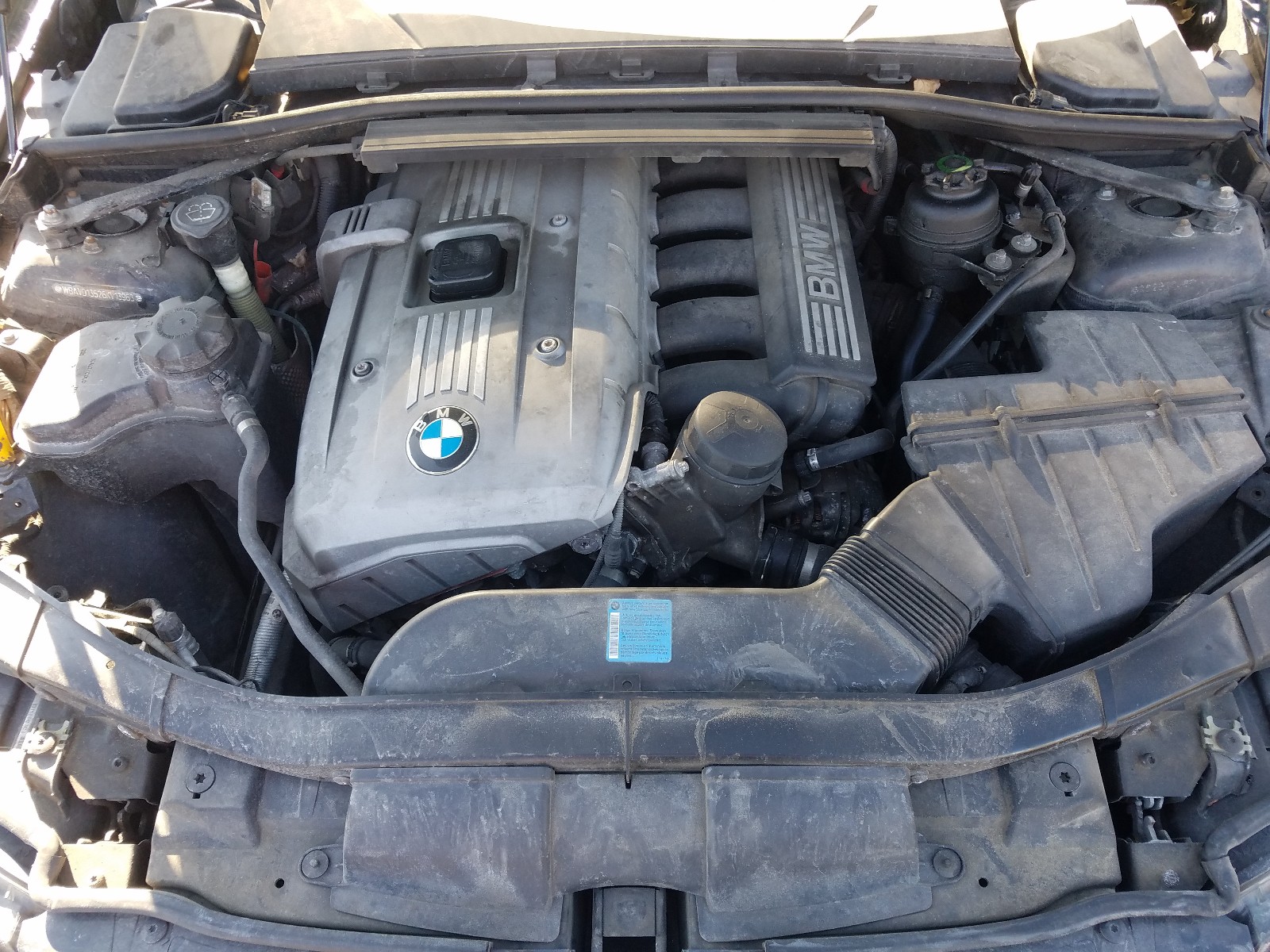 Photo 7 from auction – 2006 BMW 325 XI with VIN WBAVD13526KV13963