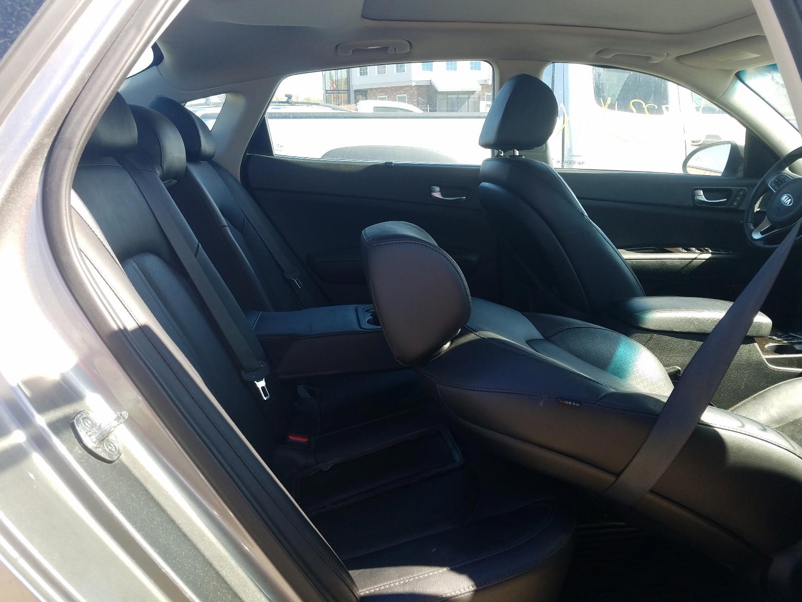 Photo 6 from auction – 2017 KIA OPTIMA EX with VIN 5XXGU4L30HG169347