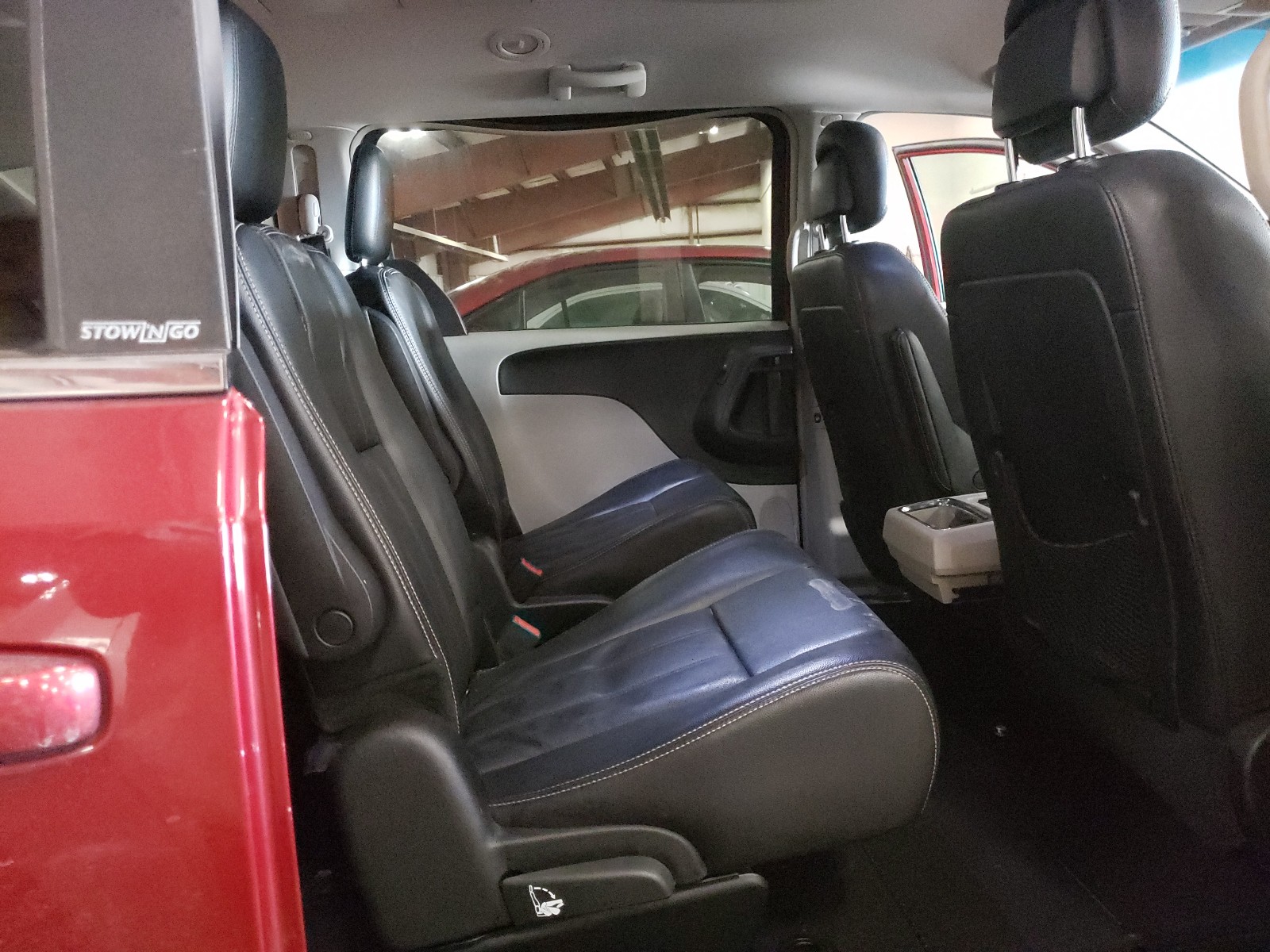 Photo 6 from auction – 2012 CHRYSLER TOWN & COU with VIN 2C4RC1BG4CR299856