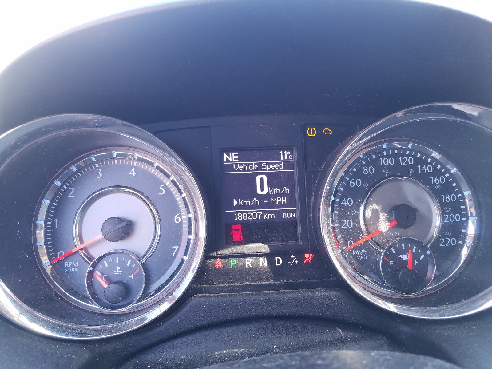 Photo 8 from auction – 2014 CHRYSLER TOWN & COU with VIN 2C4RC1BG1ER115072