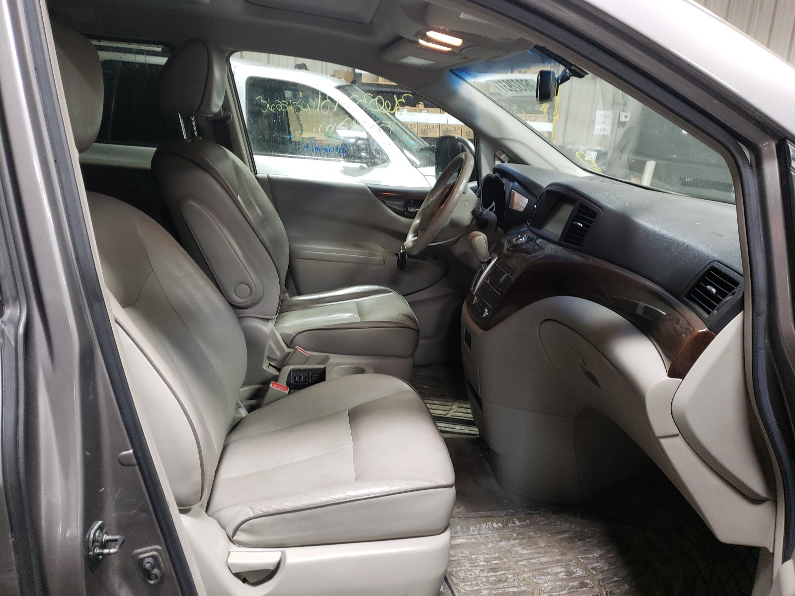 Photo 5 from auction – 2011 NISSAN QUEST S with VIN JN8AE2KP1B9005772
