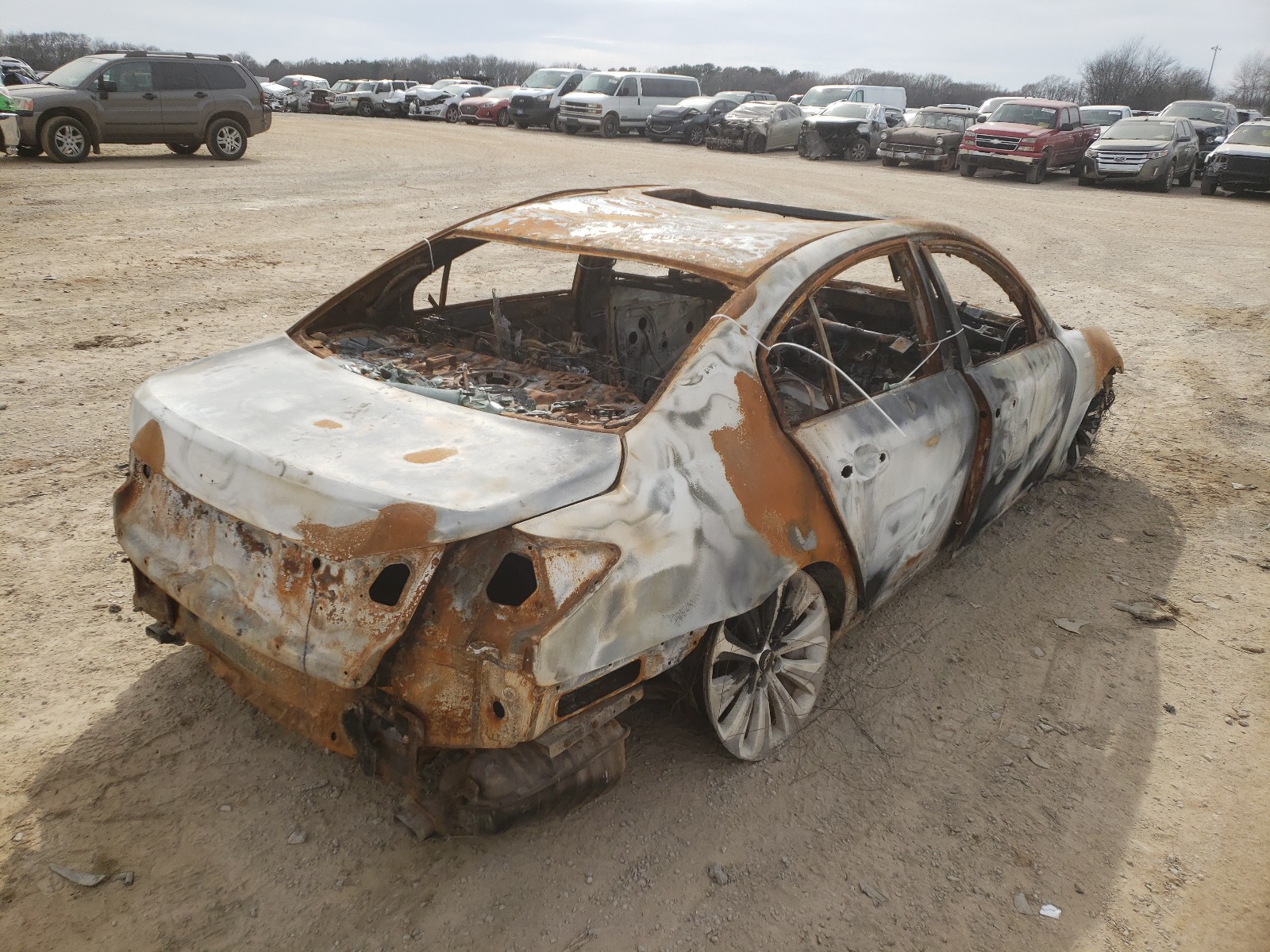 Photo 4 from auction – 2012 HYUNDAI GENESIS 5. with VIN KMHGC4DH0CU184071