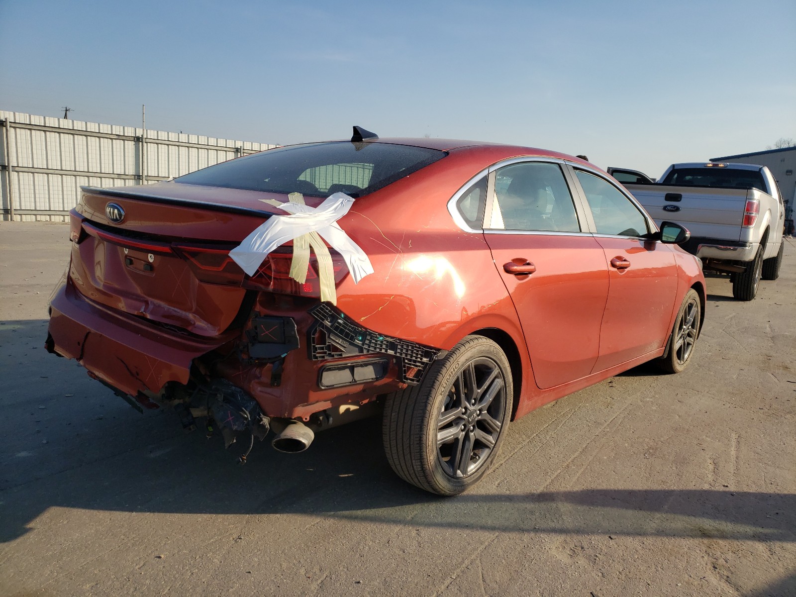 Photo 4 from auction – 2019 KIA FORTE EX with VIN 3KPF54AD8KE058484