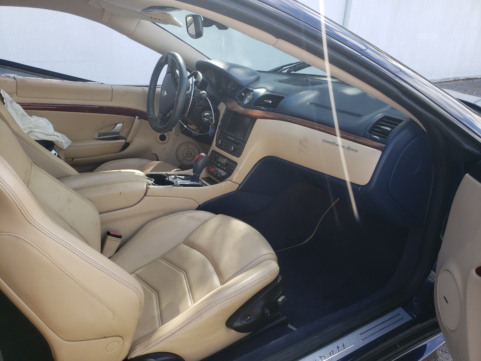 Photo 5 from auction – 2014 MASERATI GRANTURISM with VIN ZAM45VLAXE0078406