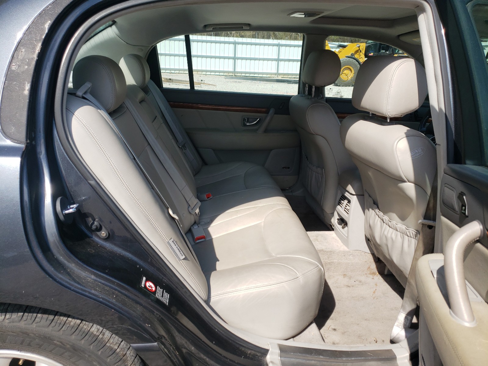 Photo 6 from auction – 2005 KIA AMANTI with VIN KNALD124155064238
