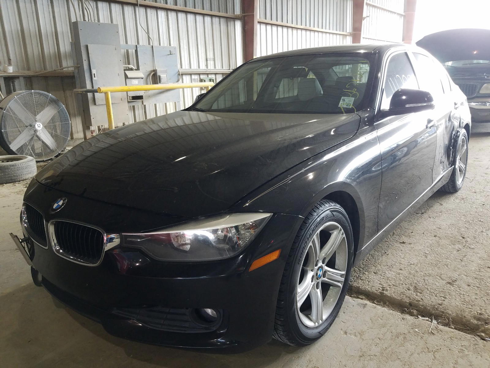 Photo 2 from auction – 2014 BMW 320 I with VIN WBA3B1G54ENN90337