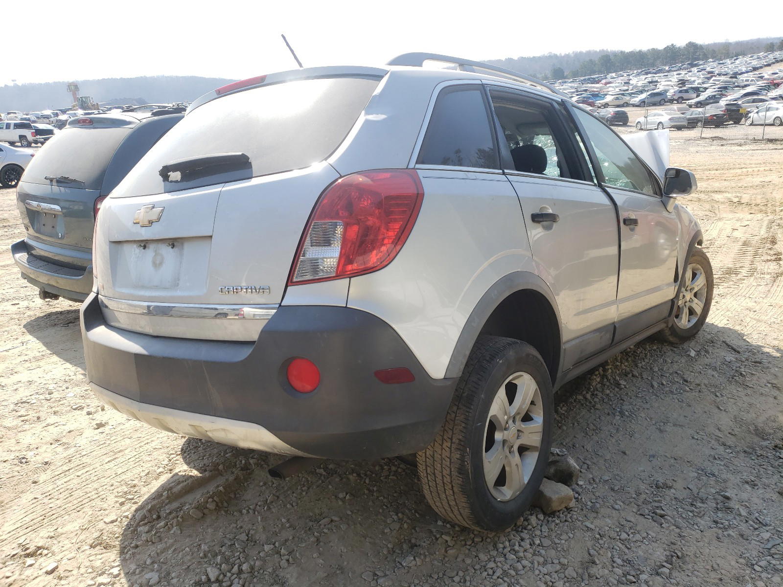 Photo 4 from auction – 2013 CHEVROLET CAPTIVA LS with VIN 3GNAL2EK9DS603472