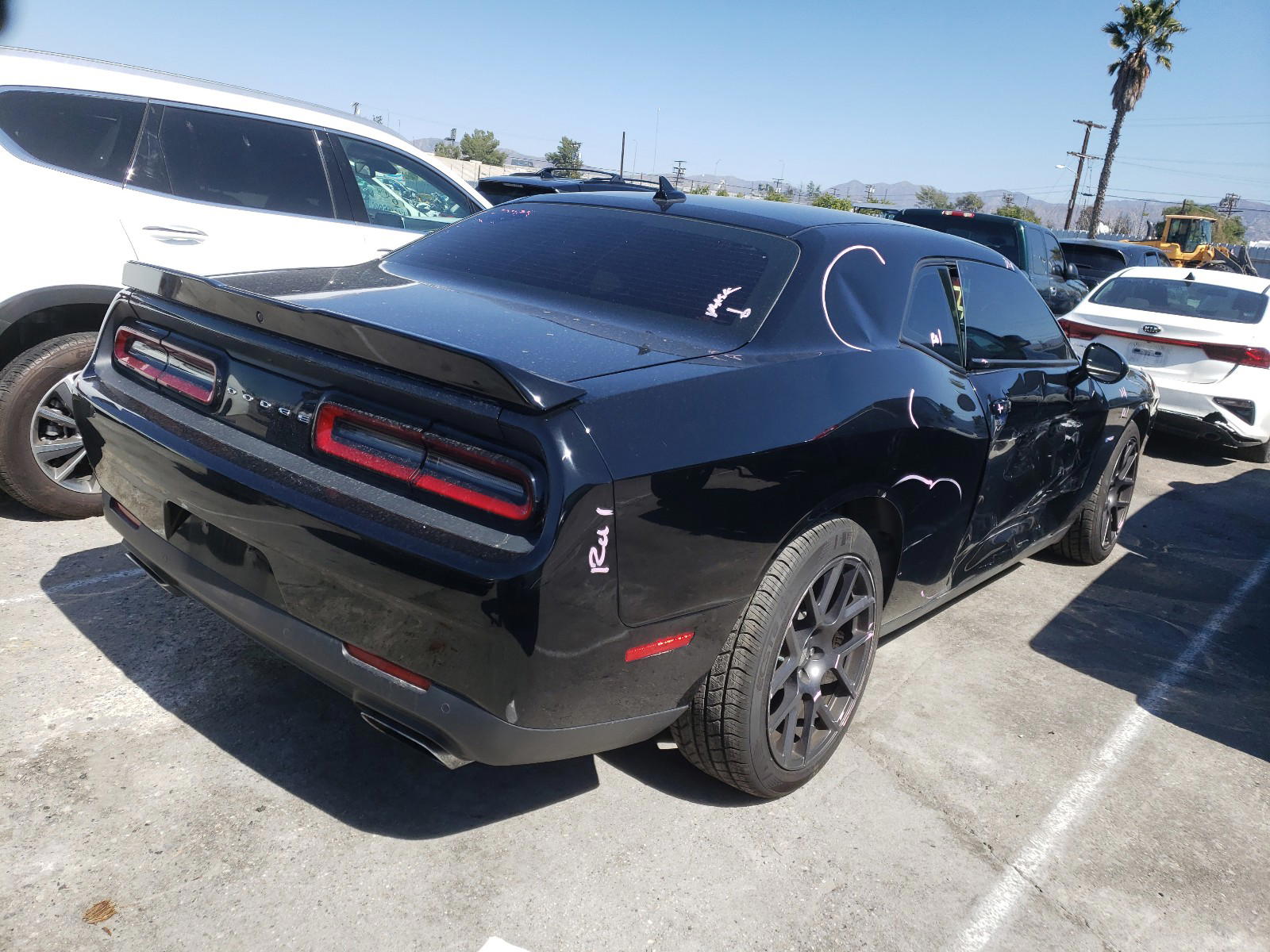 Photo 4 from auction – 2016 DODGE CHALLENGER with VIN 2C3CDZBT2GH210381